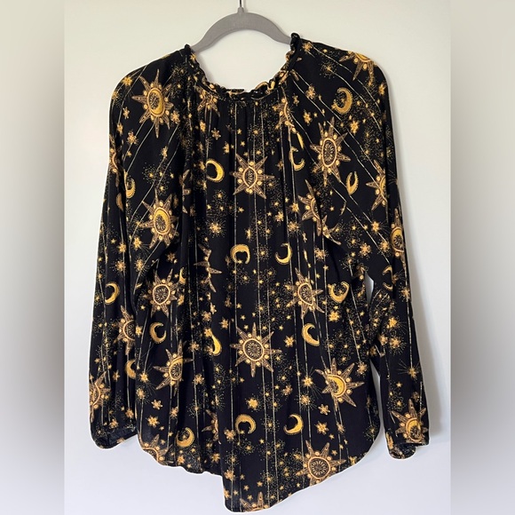 Black Blouse with Yellow and Gold Celestial Design Moon and Stars, size XL - Picture 3 of 9